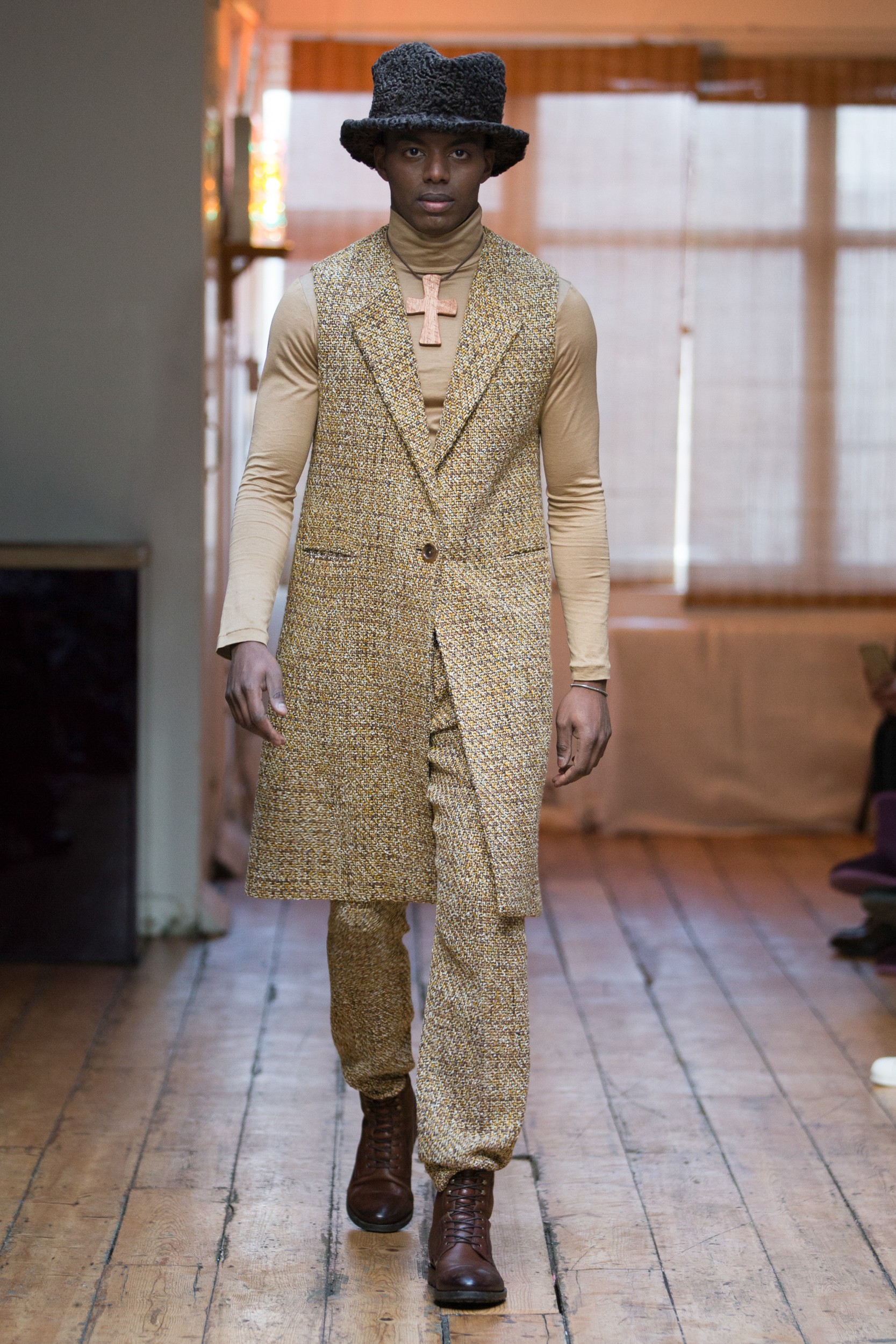 London Collections: Men Autumn Winter 2016 – Florin Dobre